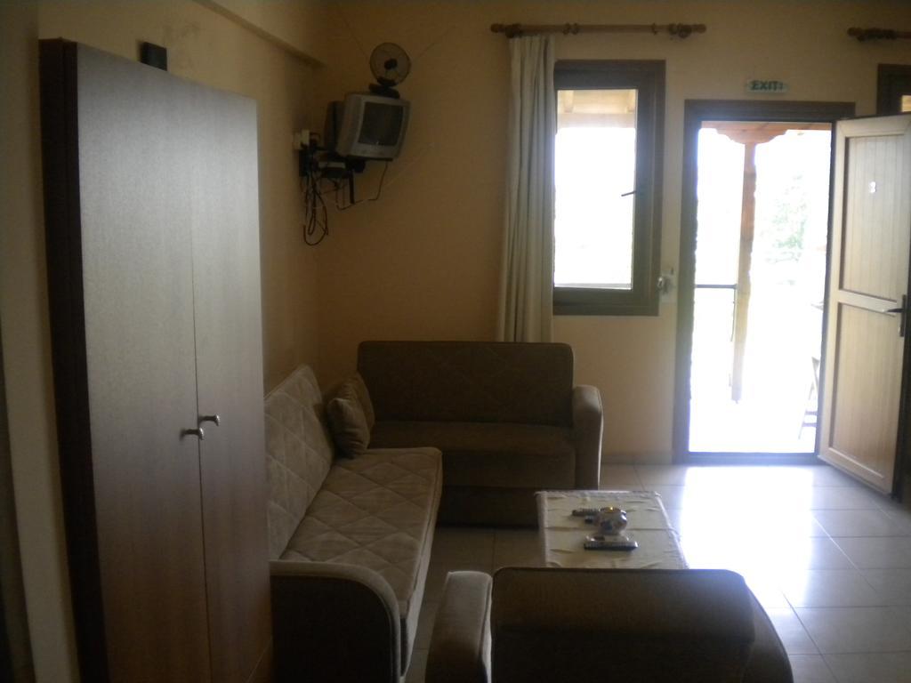 Porto Lagos Rooms Phòng bức ảnh